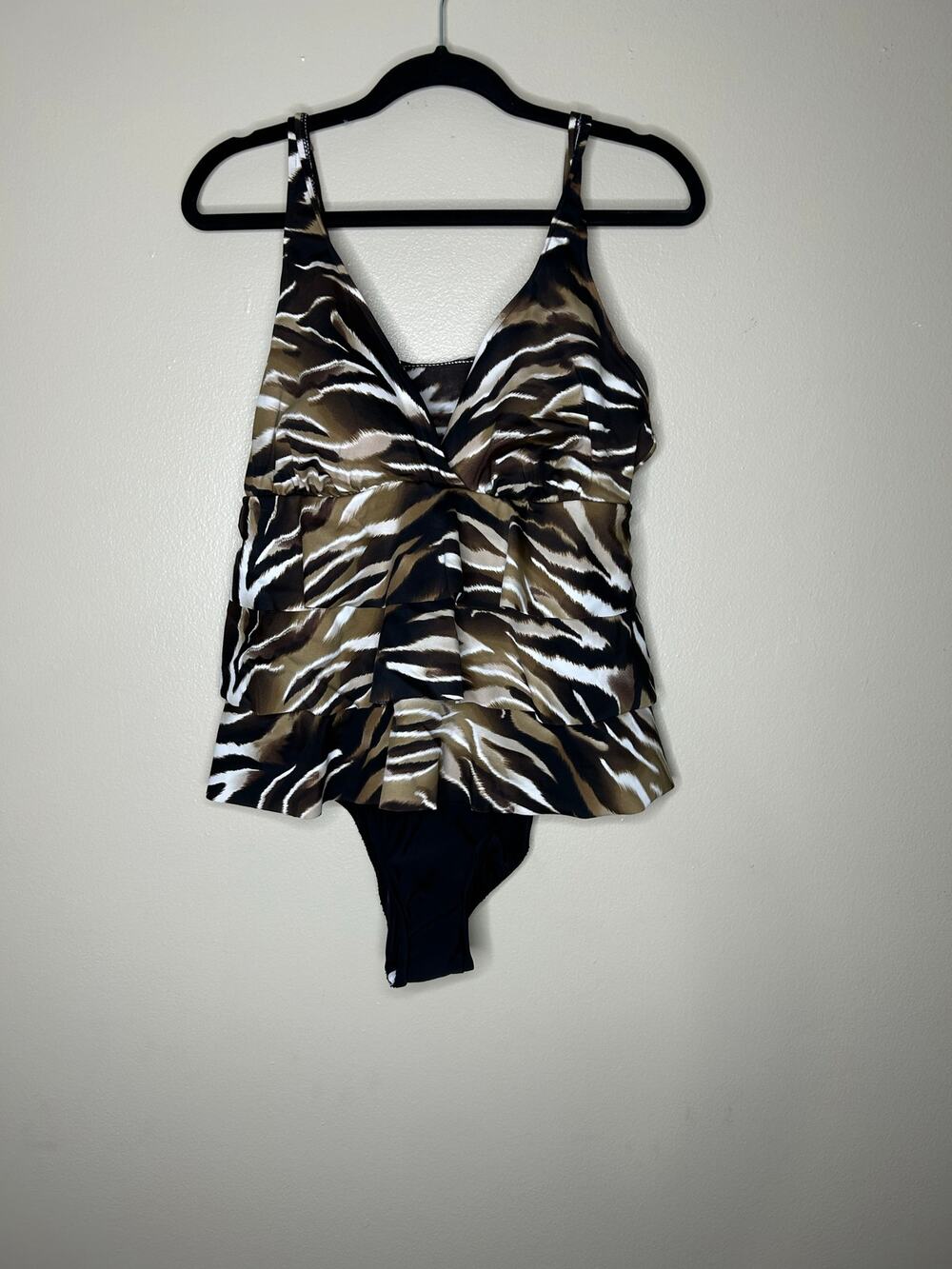 Tropical Escape Swim Suit Women Size 16 One Piece